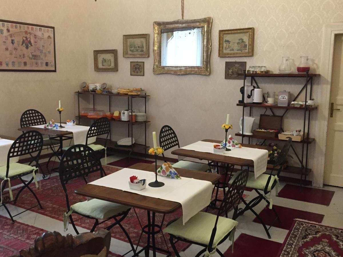 La Residenza Dei Nobili Bed & Breakfast กาตันซาโร ภายนอก รูปภาพ