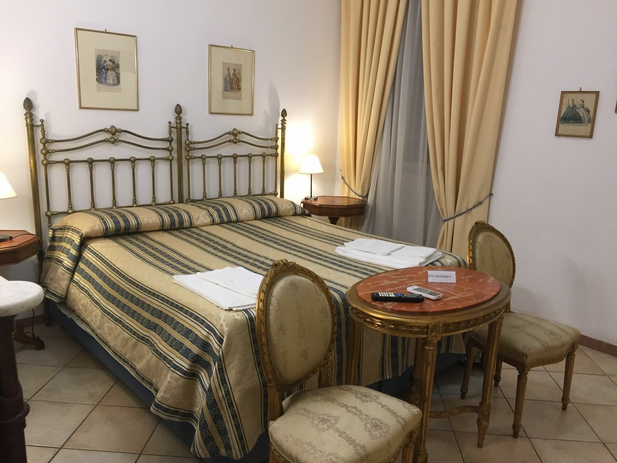 La Residenza Dei Nobili Bed & Breakfast กาตันซาโร ภายนอก รูปภาพ