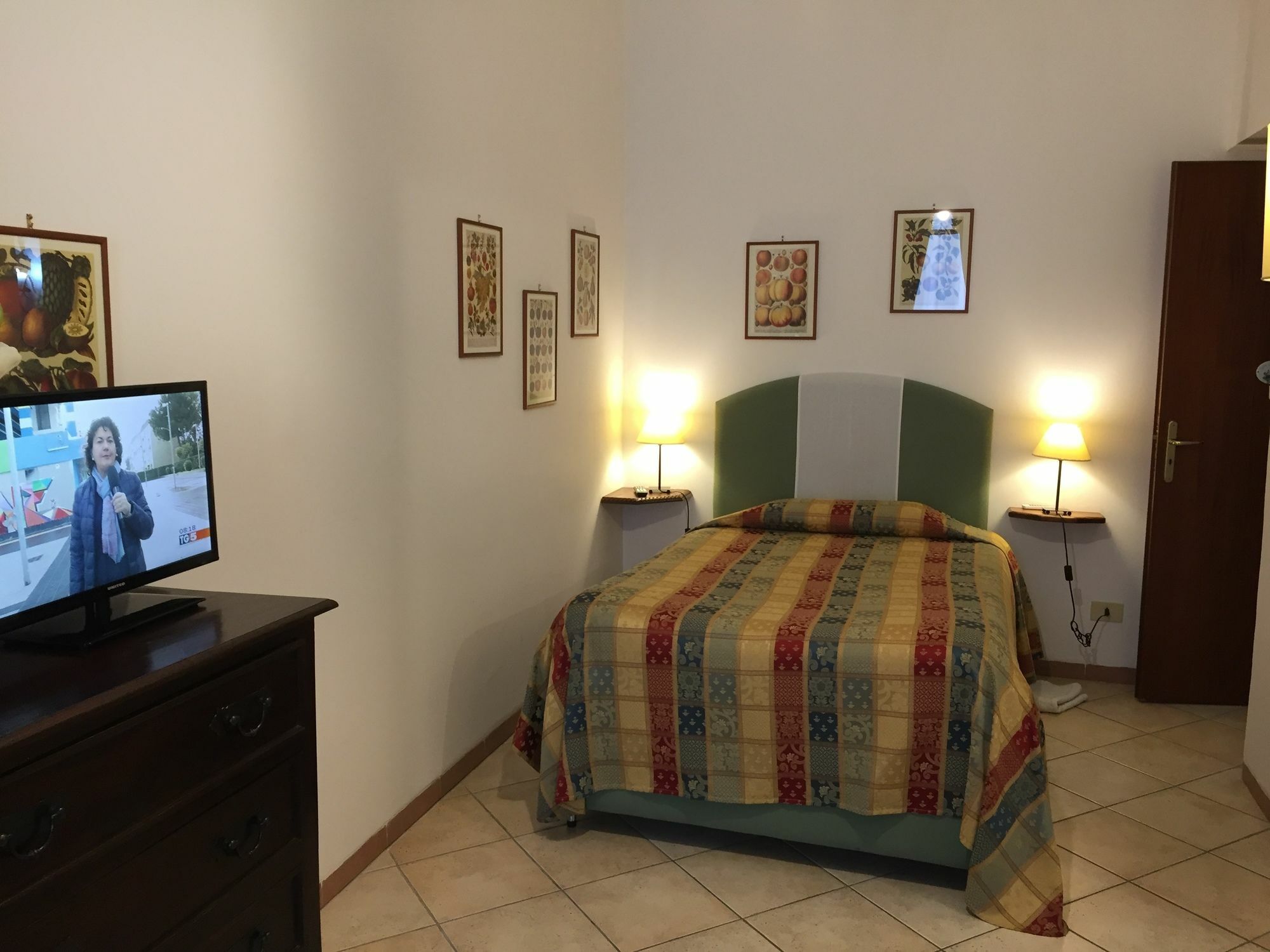 La Residenza Dei Nobili Bed & Breakfast กาตันซาโร ภายนอก รูปภาพ
